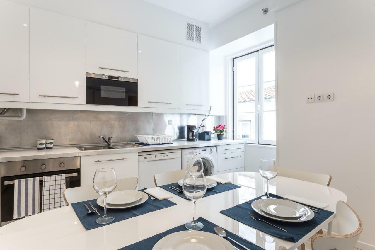Three Bedroom Apartment In Historical Centre -Bairro Alto Lisboa Kültér fotó
